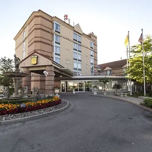 monte-carlo-inn-airport-suites.niagara-fallshotels.com/